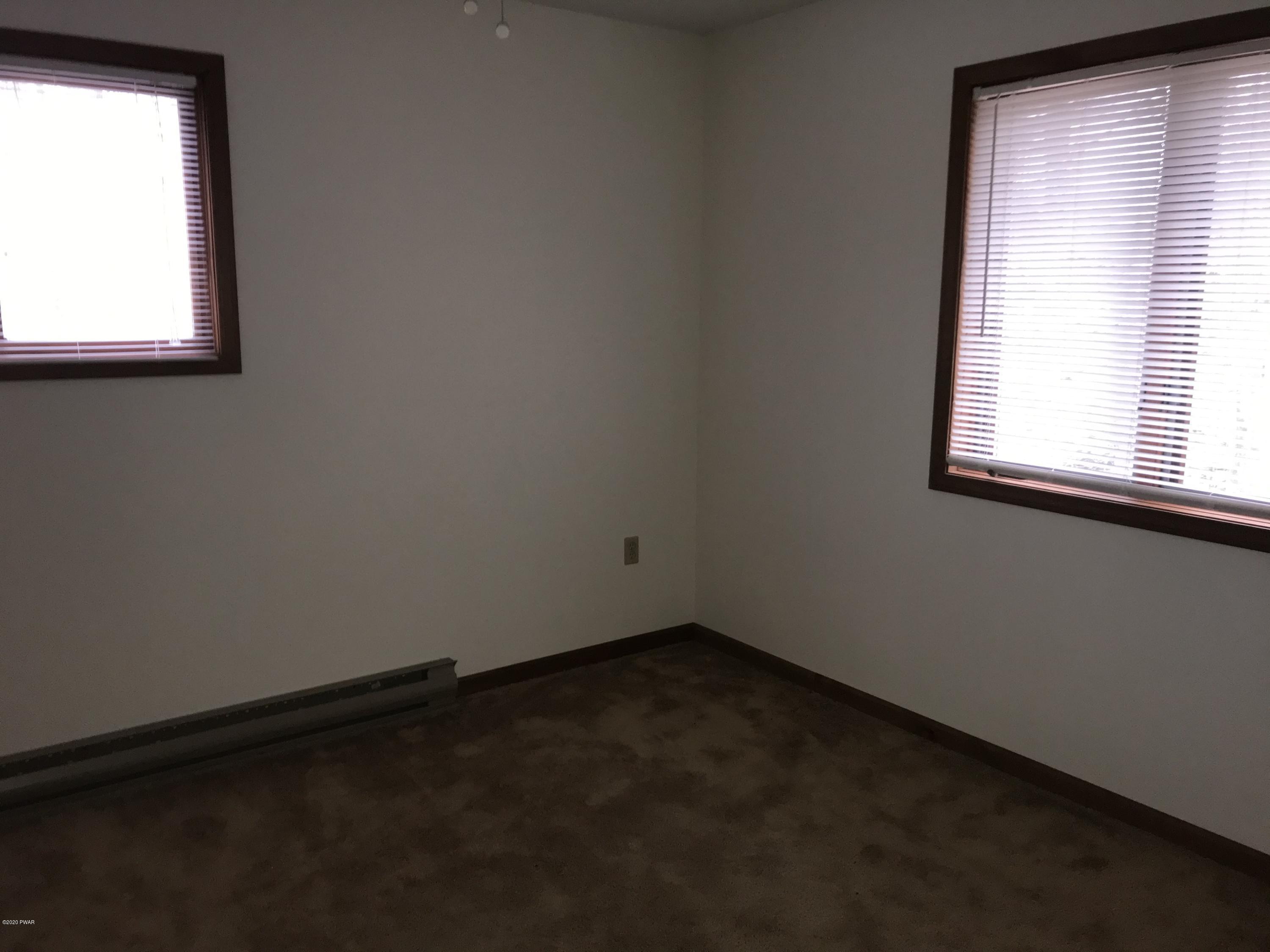 2016 Roamingwood Road Lake Ariel, PA 18436 - Photo 14 of 24