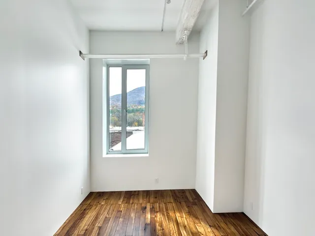 $2,200 | 520 State Road, Unit 202, North Adams, MA 01247