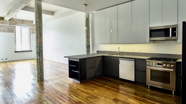 $2,200 | 520 State Road, Unit 202, North Adams, MA 01247