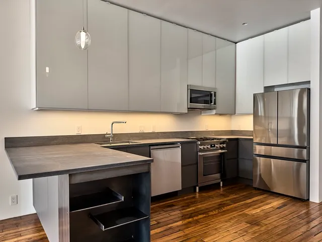 $2,200 | 520 State Road, Unit 202, North Adams, MA 01247