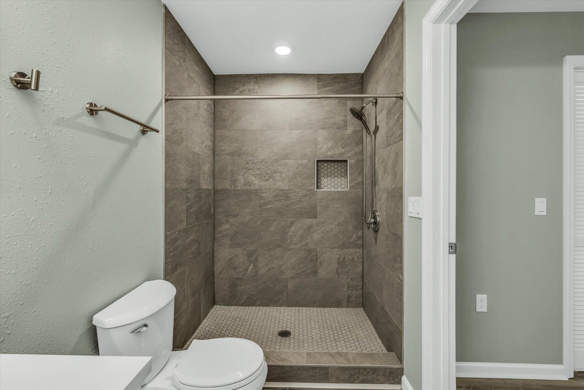 1898 Cemetery Road Tallahassee, FL 32305 - Photo 17 of 59