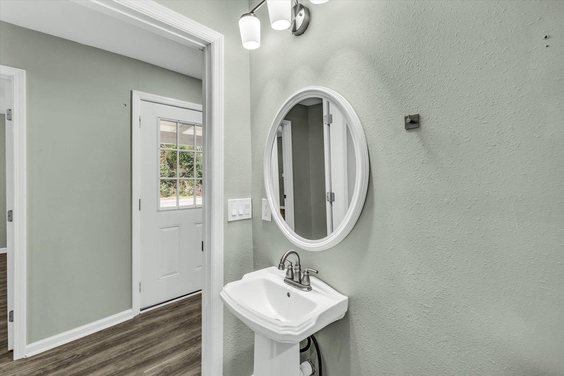 1898 Cemetery Road Tallahassee, FL 32305 - Photo 5 of 59