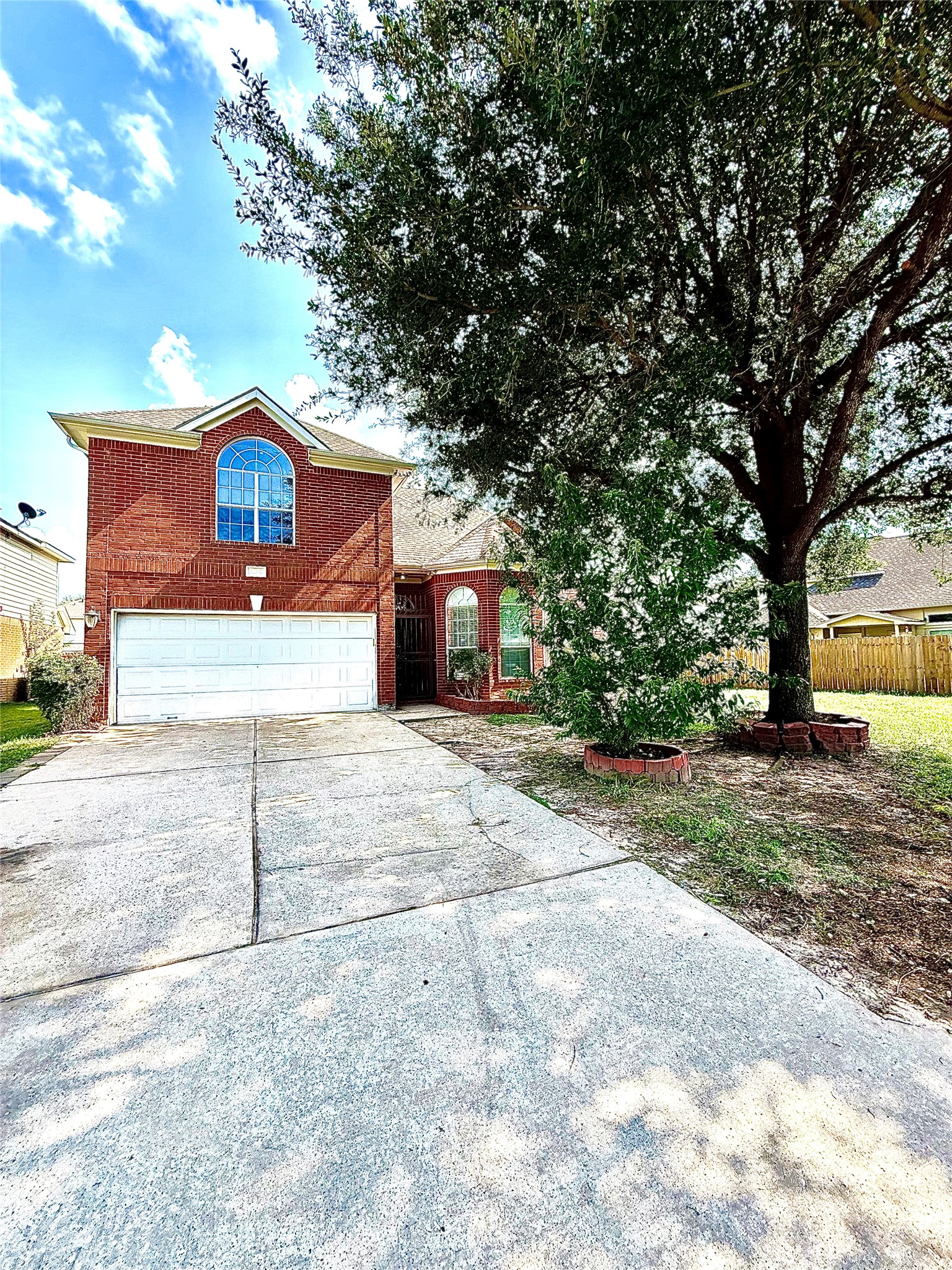 2207 Donrel Way Houston, TX 77067 - Photo 2 of 15