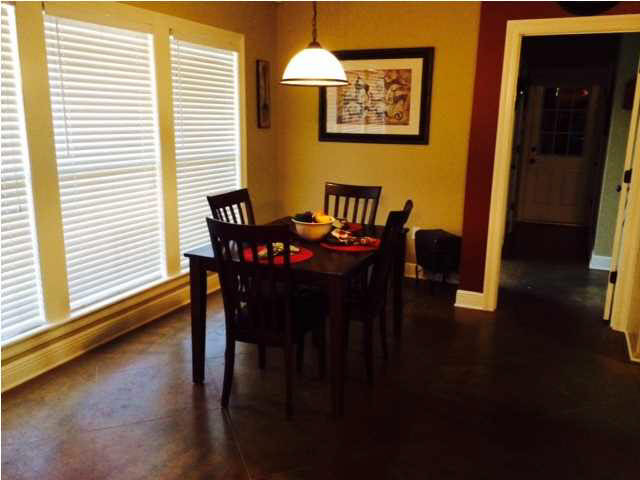 237 McDonald Road Lena, MS 39094 - Photo 18 of 50 Eat in nook!