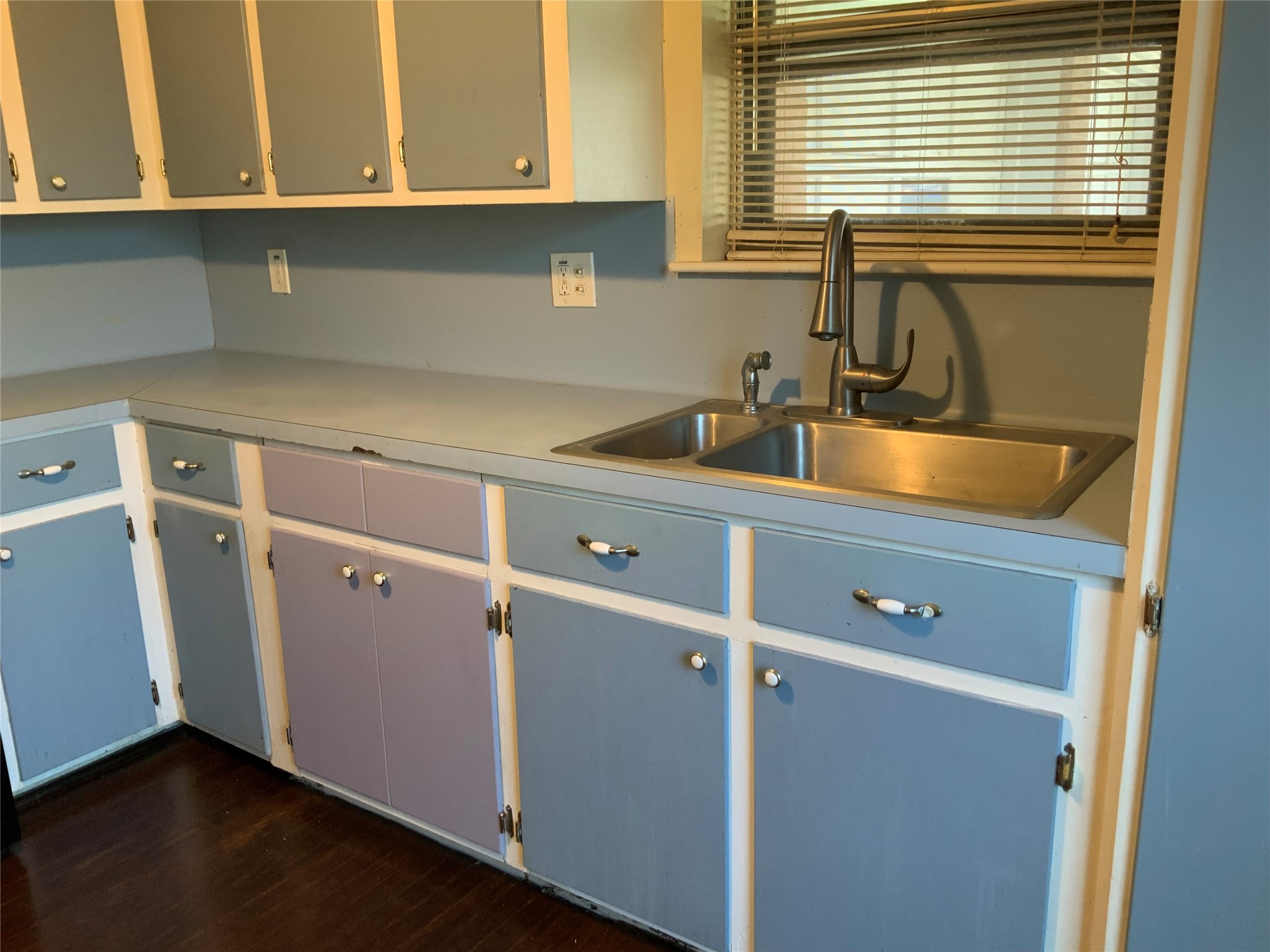 301 Travis Street Baytown, TX 77520 - Photo 17 of 37 Kitchen with original wood cabinets