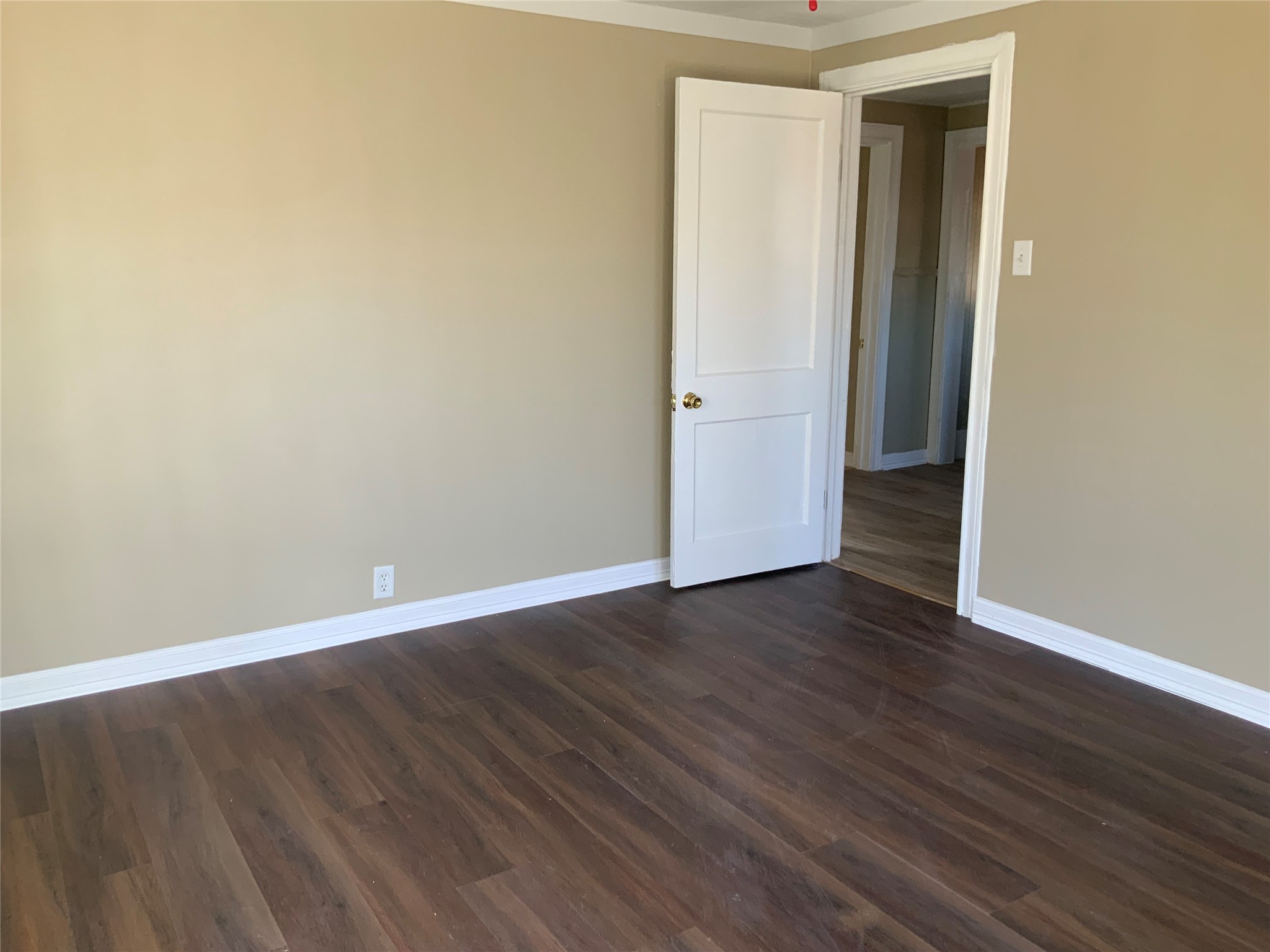 301 Travis Street Baytown, TX 77520 - Photo 31 of 37 Bedroom 1