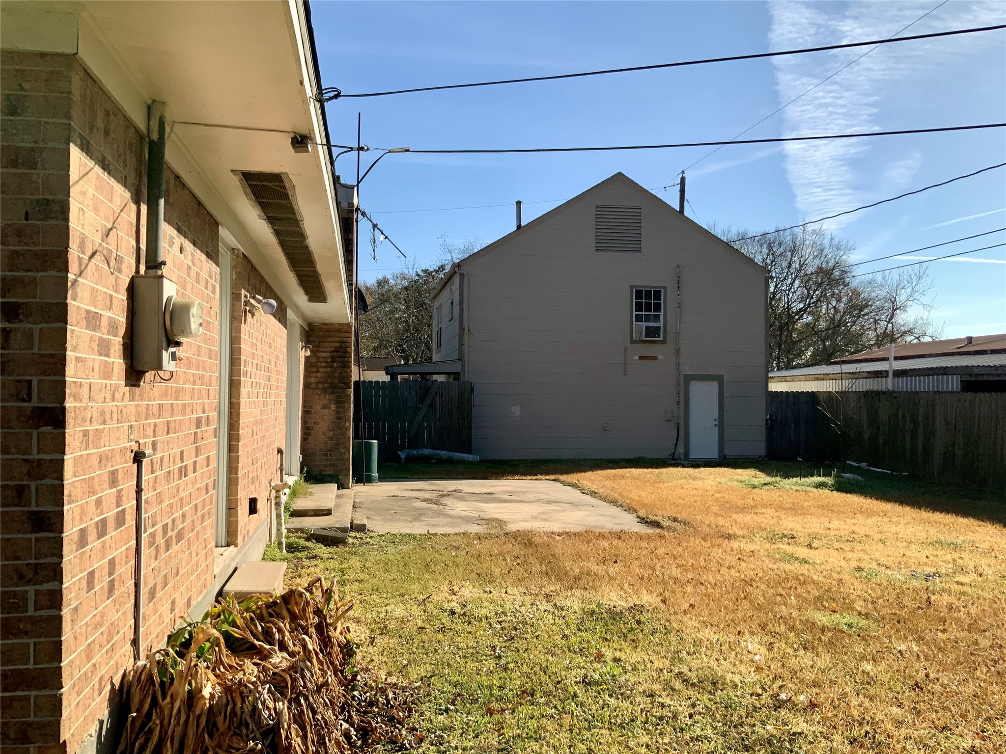 301 Travis Street Baytown, TX 77520 - Photo 6 of 37 Backyard
