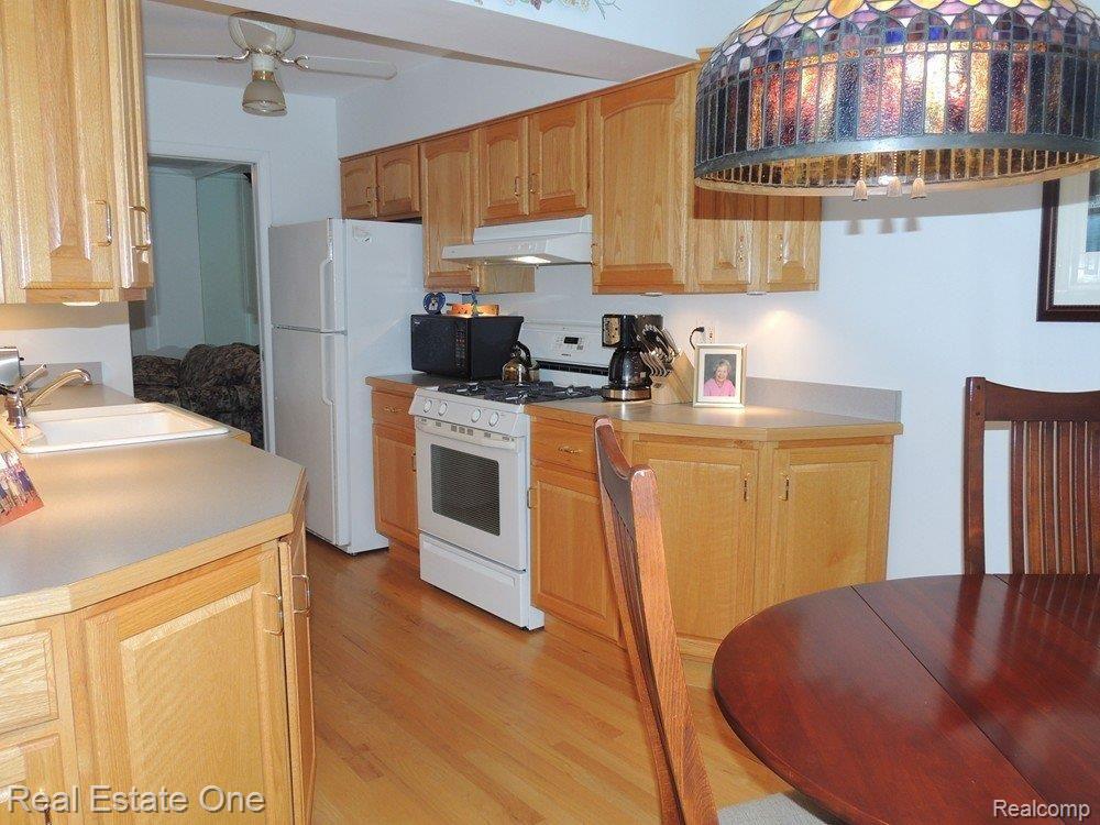 KITCHEN  VIEW 