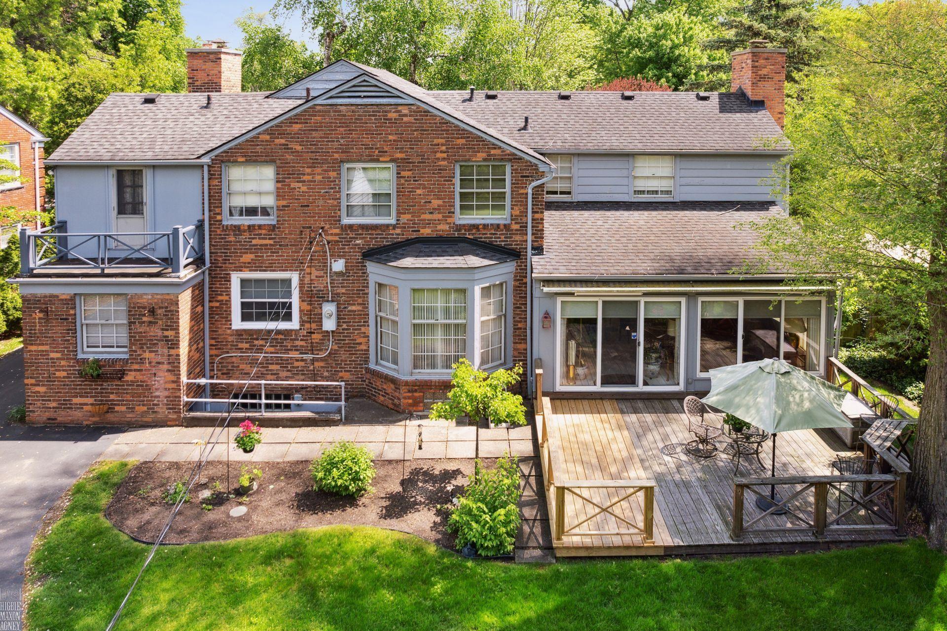 757 Westchester Road Grosse Pointe, MI 48230 - Photo 3 of 37 50142179-c3bc4a47-e61e-454b-b59d-51a08cf17cc5.JPG