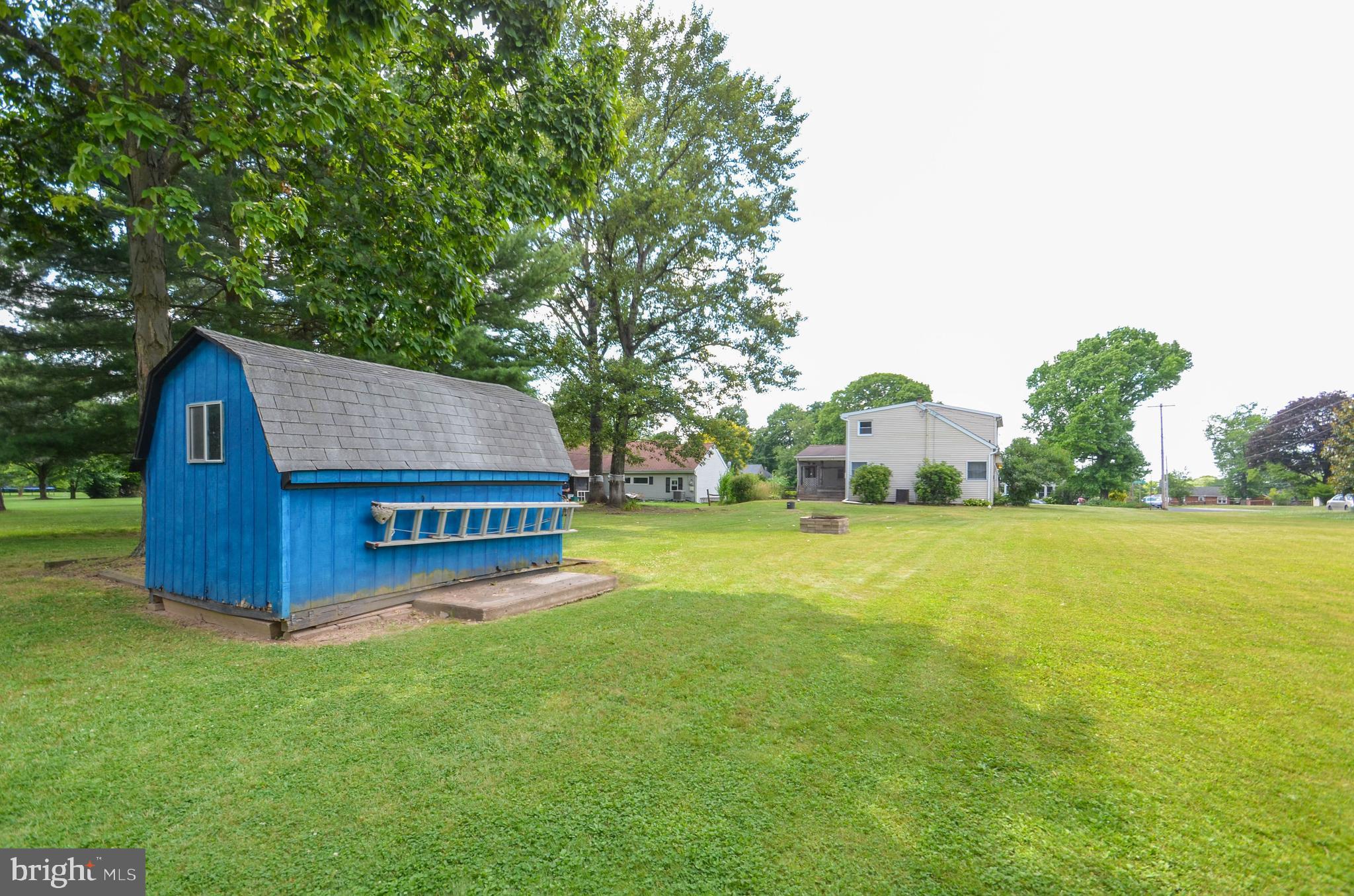 317 Crestview Road Lansdale, PA 19446 - Photo 2 of 28 Gallery Image 2