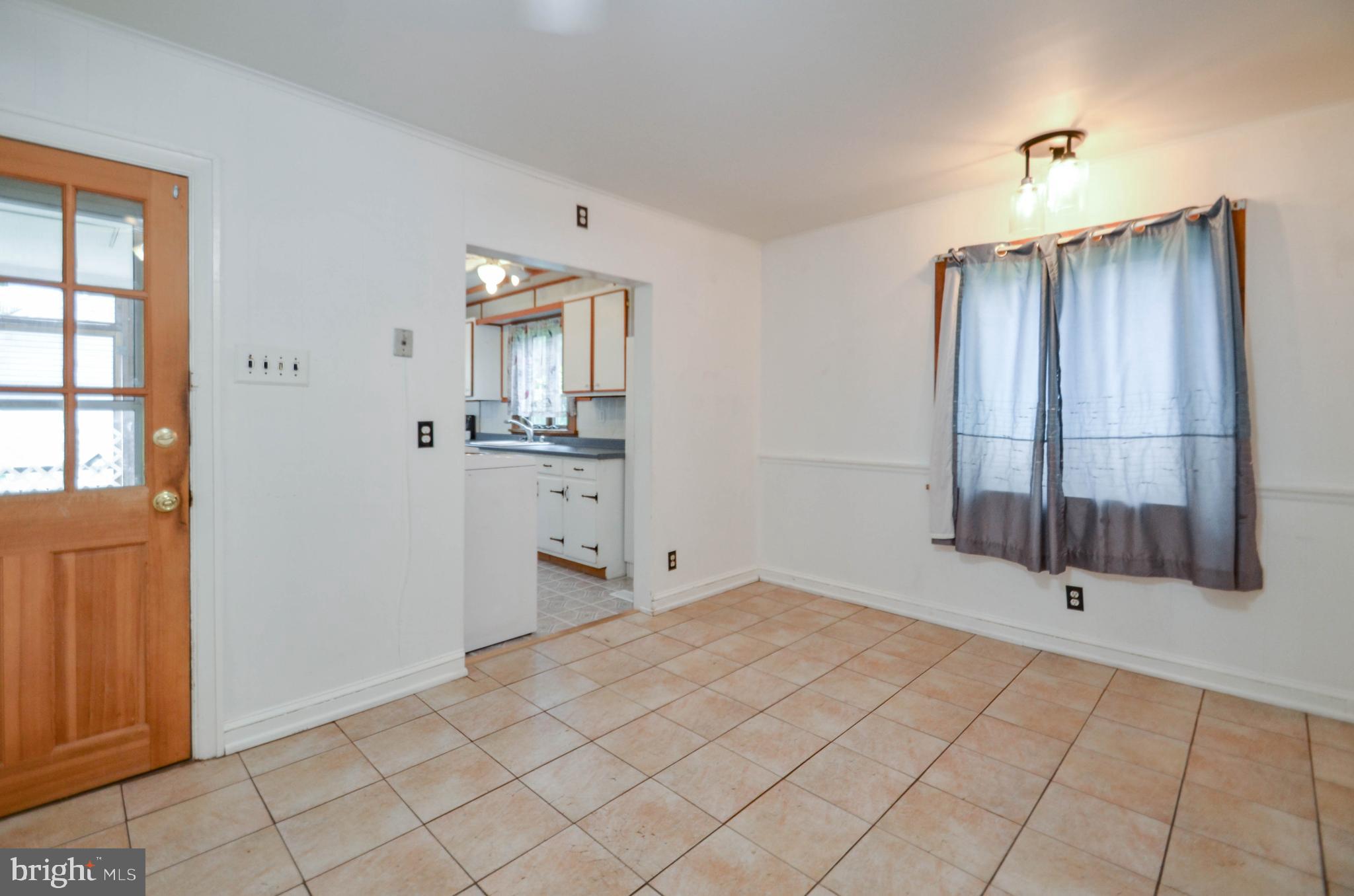 317 Crestview Road Lansdale, PA 19446 - Photo 5 of 28 Gallery Image 5