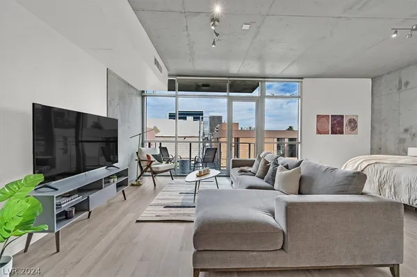 $3,000 | 353 East Bonneville Avenue, Unit 303, Las Vegas, NV 89101