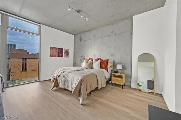 $3,000 | 353 East Bonneville Avenue, Unit 303, Las Vegas, NV 89101