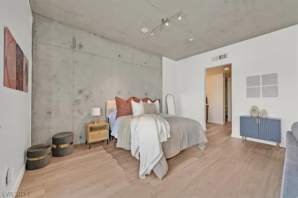 $3,000 | 353 East Bonneville Avenue, Unit 303, Las Vegas, NV 89101