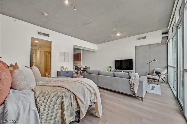 $3,000 | 353 East Bonneville Avenue, Unit 303, Las Vegas, NV 89101