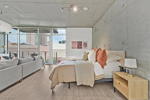 $3,000 | 353 East Bonneville Avenue, Unit 303, Las Vegas, NV 89101