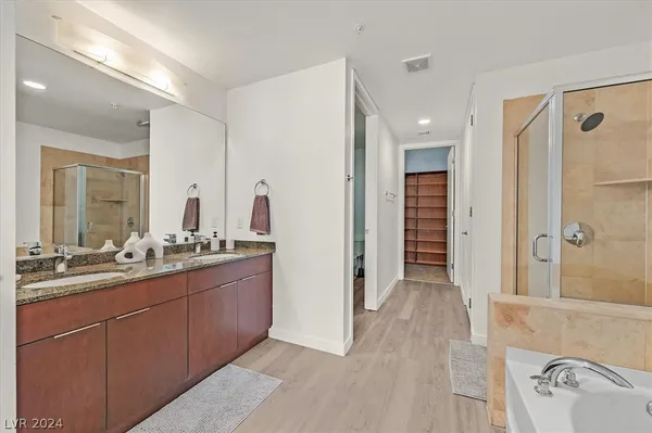 $3,000 | 353 East Bonneville Avenue, Unit 303, Las Vegas, NV 89101