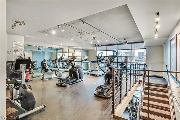 $3,000 | 353 East Bonneville Avenue, Unit 303, Las Vegas, NV 89101