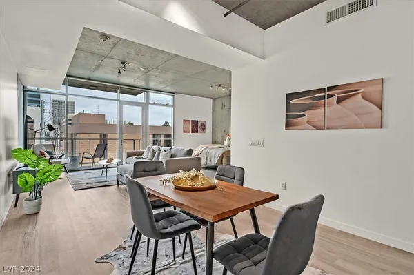 $3,000 | 353 East Bonneville Avenue, Unit 303, Las Vegas, NV 89101