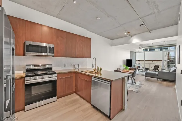 $3,000 | 353 East Bonneville Avenue, Unit 303, Las Vegas, NV 89101