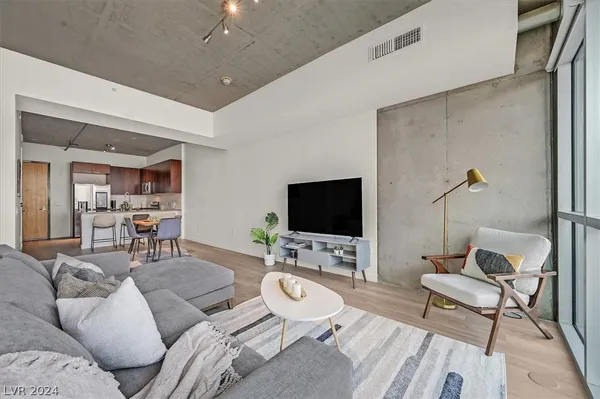 $3,000 | 353 East Bonneville Avenue, Unit 303, Las Vegas, NV 89101