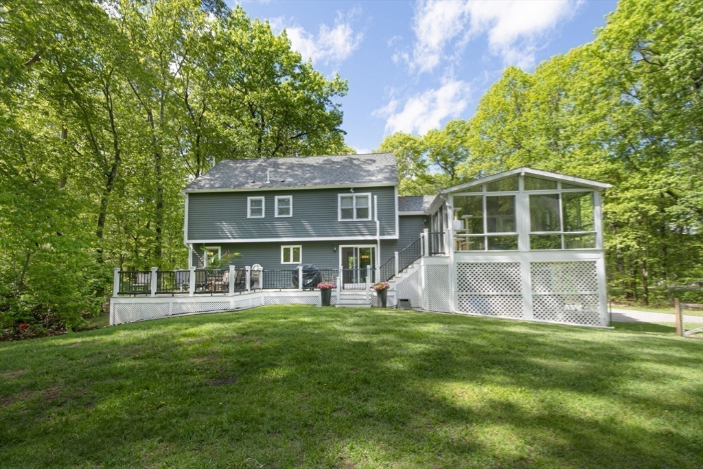 8 Upton Street Dunstable, MA 01827 - Photo 34 of 39