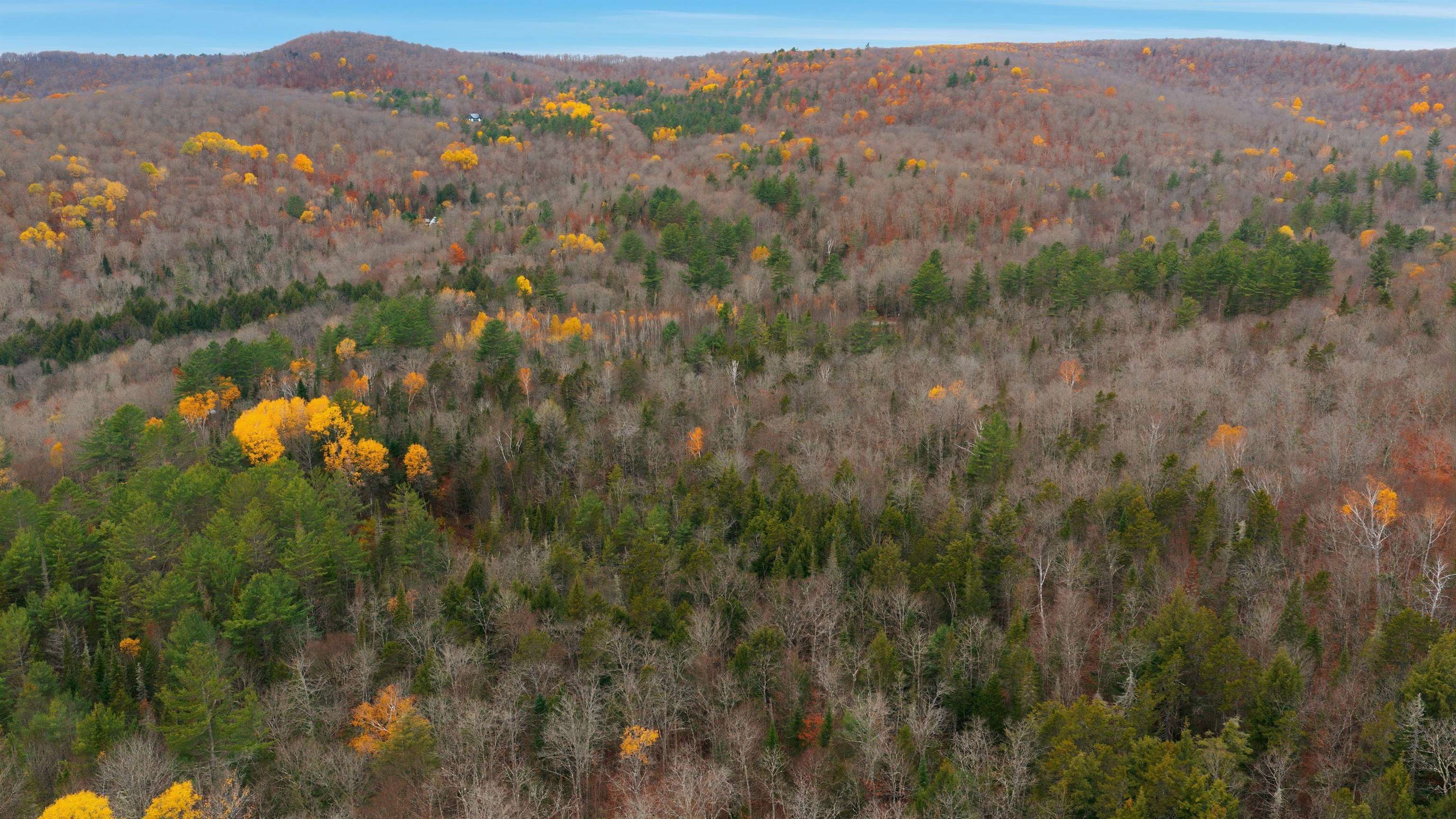 230 Taylor Valley Road Strafford, VT 05072 - Photo 2 of 30