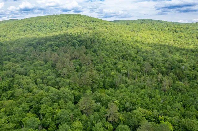 $399,000 | 230 Taylor Valley Road, Strafford, VT 05072