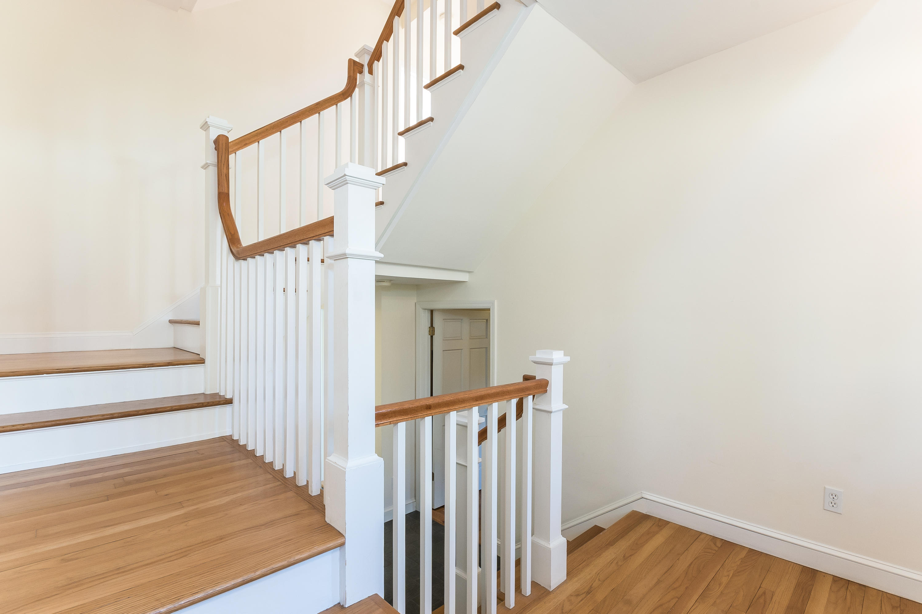 26 Stanton Road Darien, CT 06820 - Photo 29 of 40 a view of entryway
