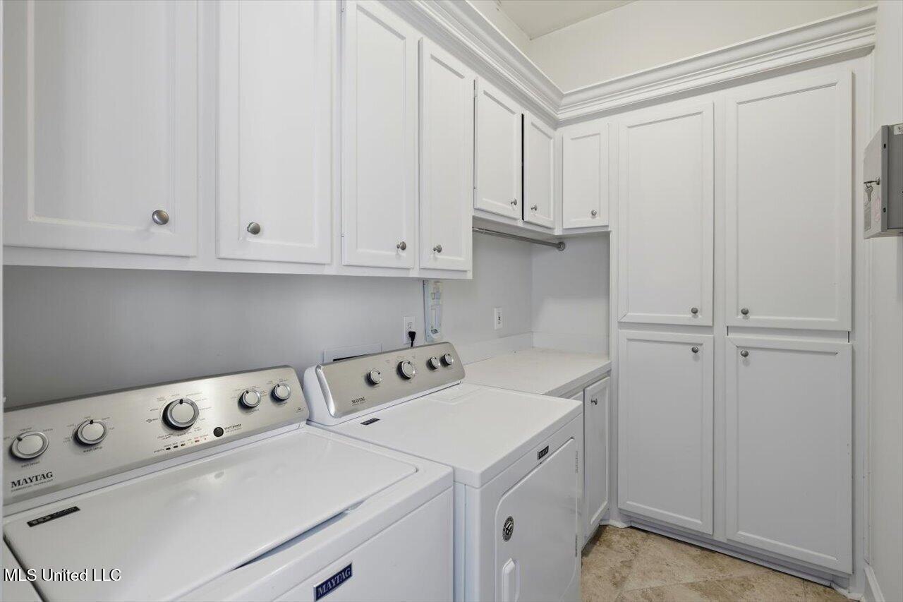 1547 Brecon Drive Jackson, MS 39211 - Photo 19 of 23 Laundry