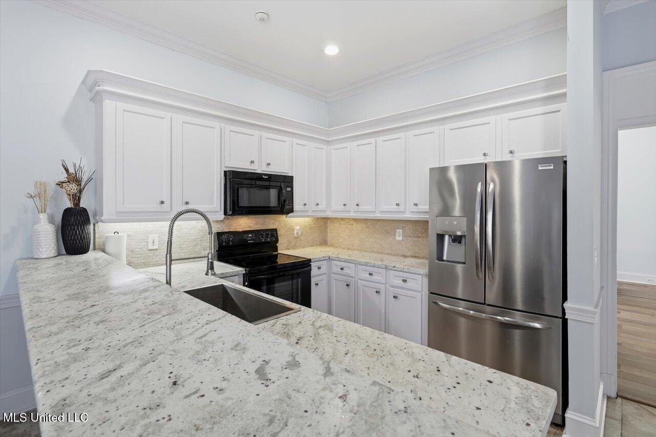 1547 Brecon Drive Jackson, MS 39211 - Photo 8 of 23 Kitchen