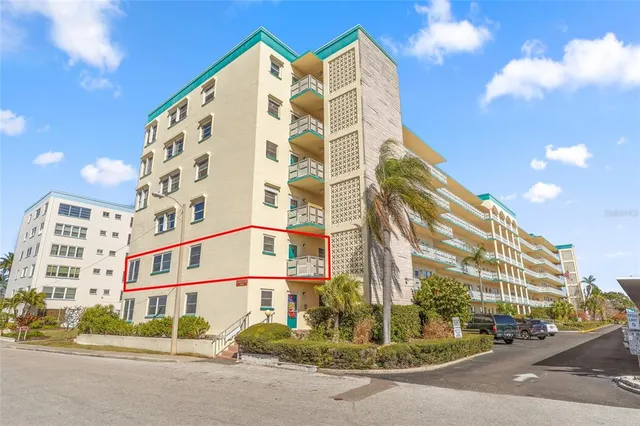 $285,000 | 2960 59th Street South, Unit 215, Gulfport, FL 33707