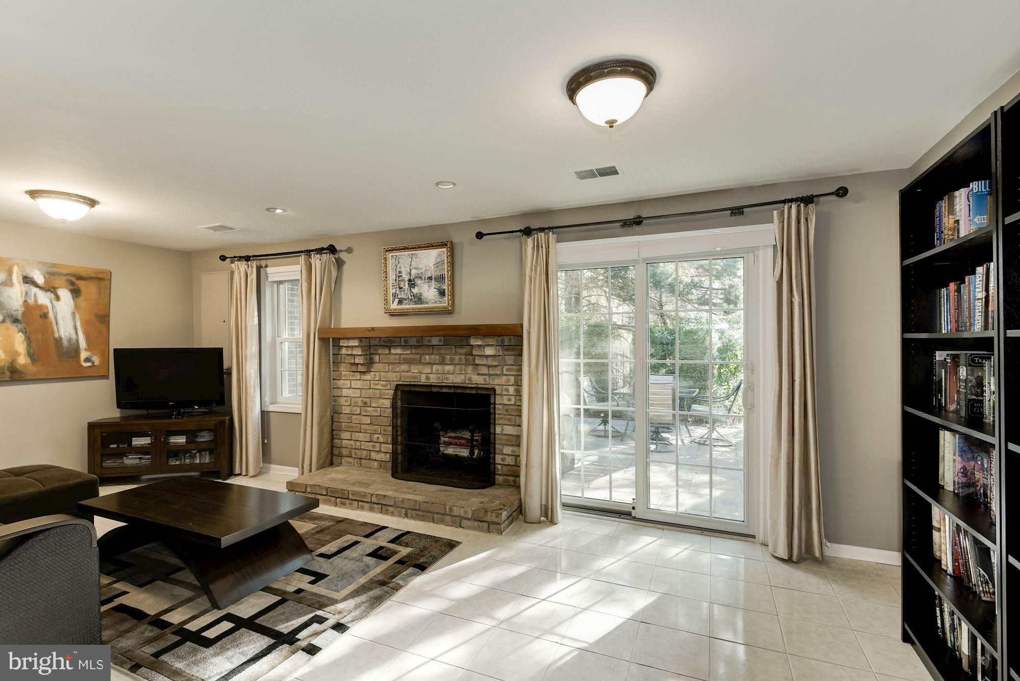 4628 4th Road North Arlington, VA 22203 - Photo 23 of 29 Family Room