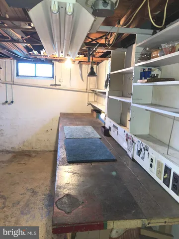 $275,000 | 59 East Crestlyn Drive, York, PA 17402