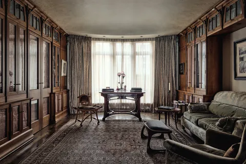 $4,300,000 | 199 East Lake Shore Drive, Unit 8W, Chicago, IL 60611