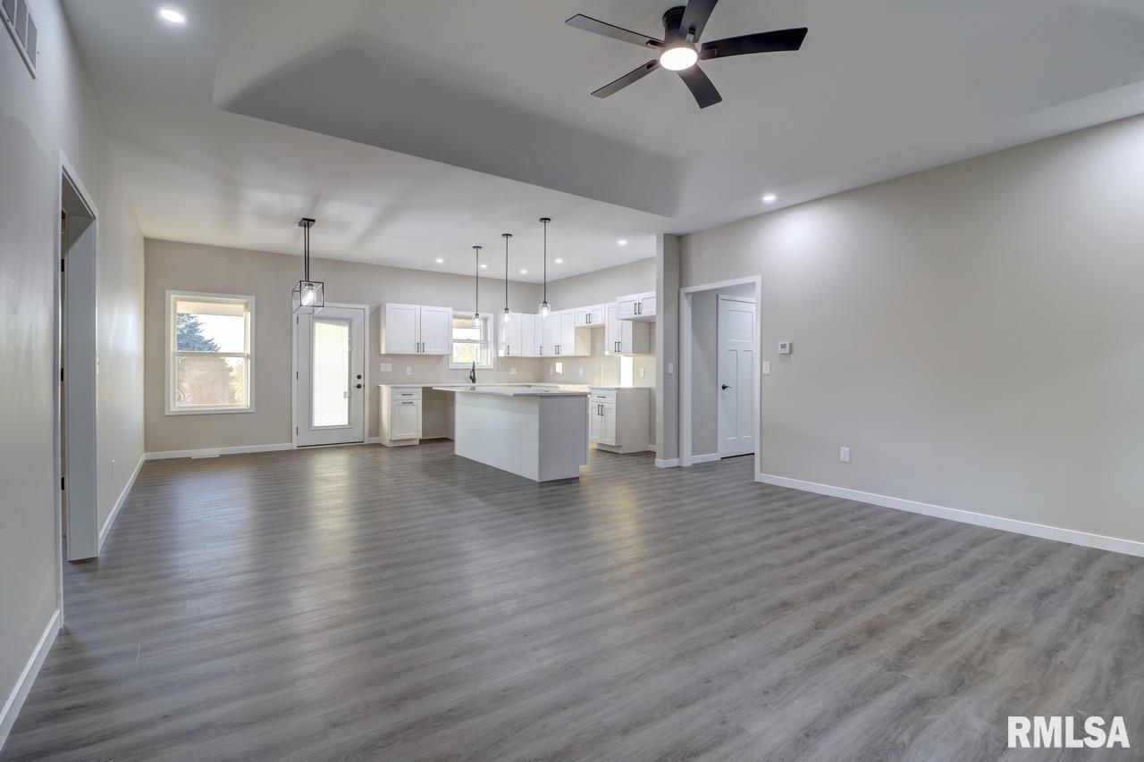 1024 11th Avenue Fulton, IL 61252 - Photo 4 of 26