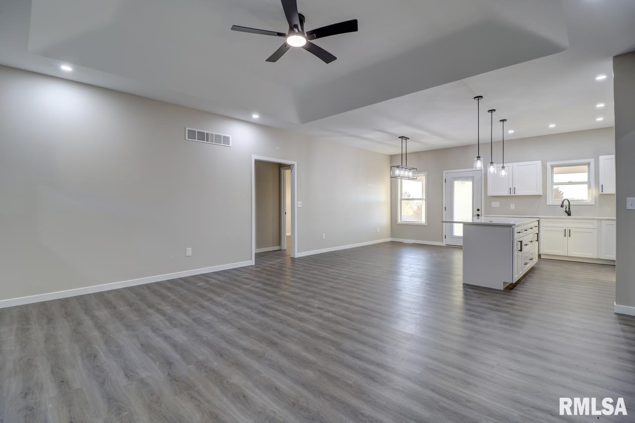 1024 11th Avenue Fulton, IL 61252 - Photo 5 of 26