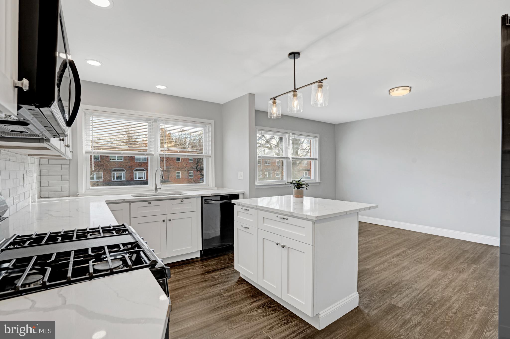 12537 Ramer Road Philadelphia, PA 19154 - Photo 5 of 25