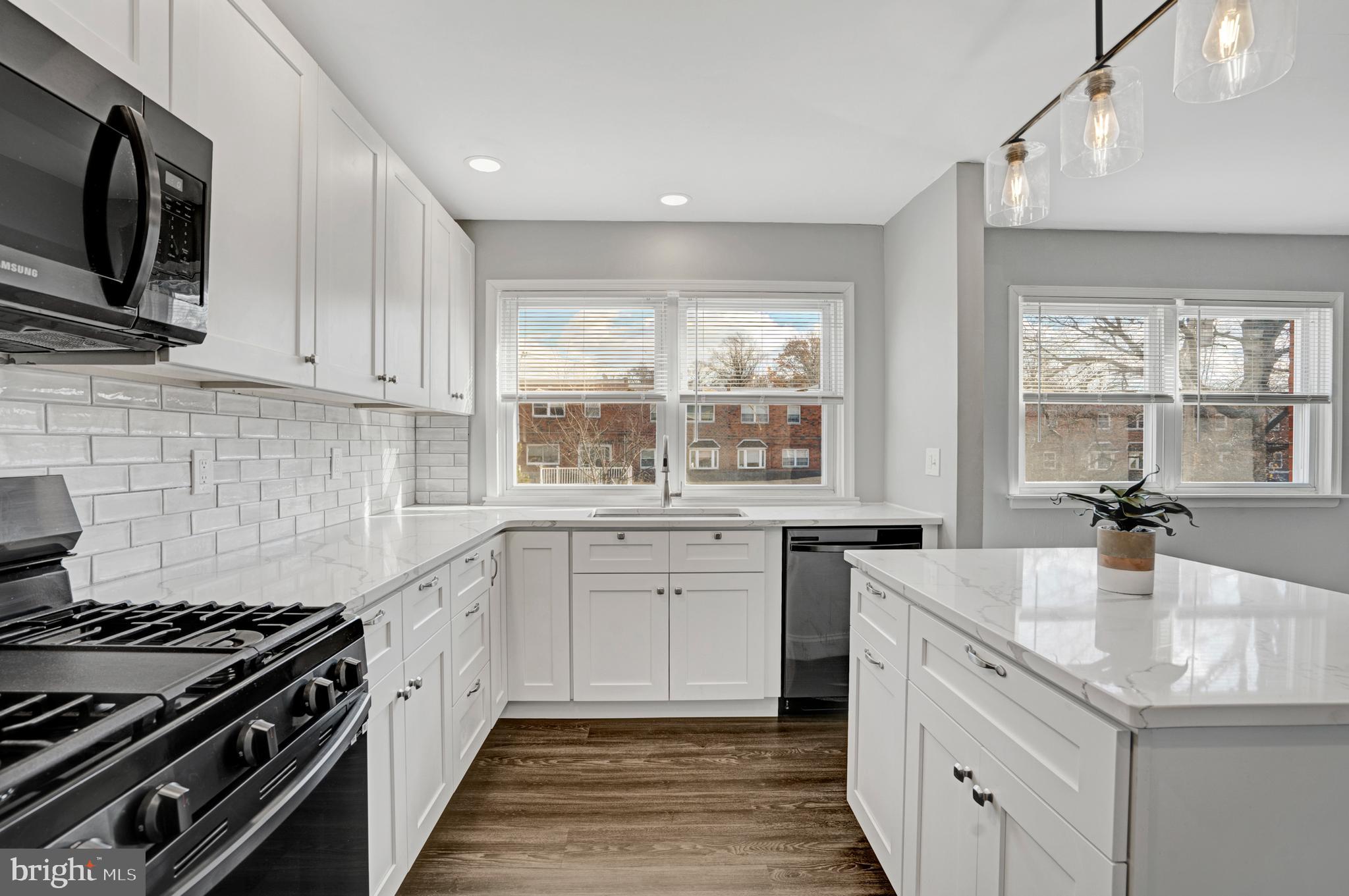 12537 Ramer Road Philadelphia, PA 19154 - Photo 6 of 25