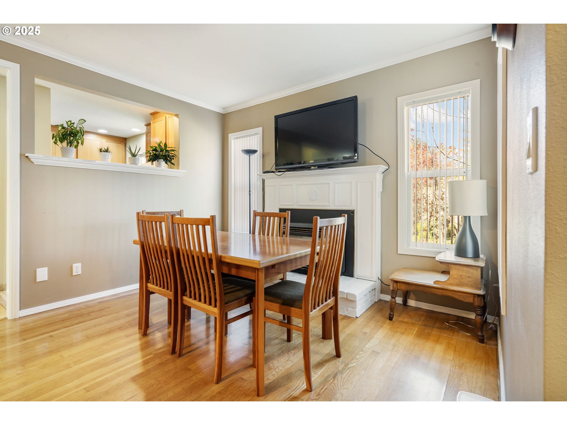 6218 Southwest Garden Home Road Portland, OR 97219 - Photo 5 of 42 Living Room/Dining Room