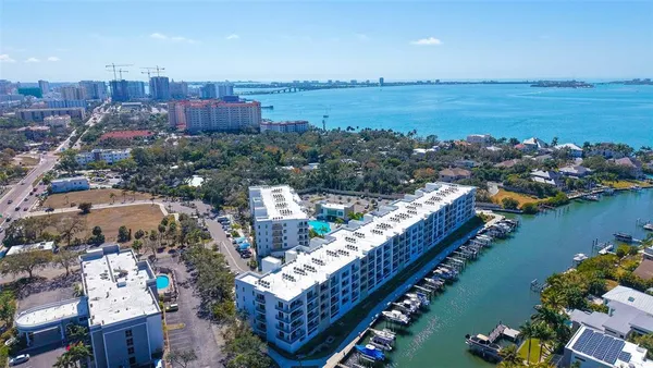 $530,000 | 1709 North Tamiami Trail, Unit 522, Sarasota, FL 34236