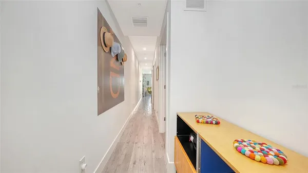 $530,000 | 1709 North Tamiami Trail, Unit 522, Sarasota, FL 34236