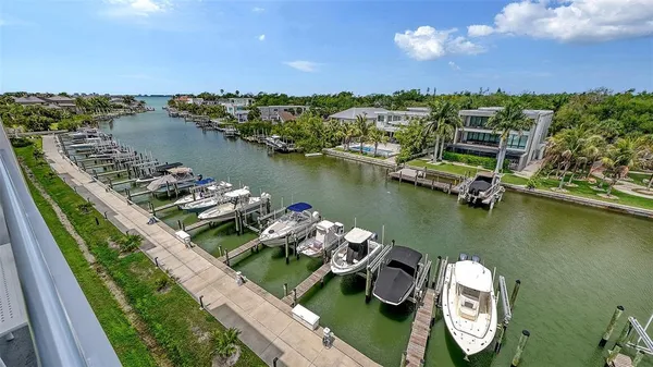 $530,000 | 1709 North Tamiami Trail, Unit 522, Sarasota, FL 34236