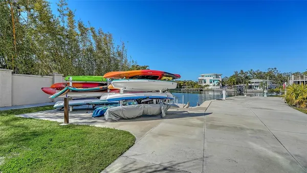 $530,000 | 1709 North Tamiami Trail, Unit 522, Sarasota, FL 34236