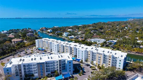 $530,000 | 1709 North Tamiami Trail, Unit 522, Sarasota, FL 34236