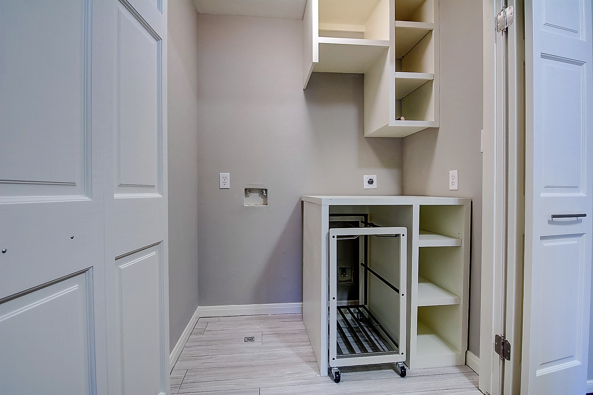 1408 West Webster Street Houston, TX 77019 - Photo 31 of 46 a view of an entryway with wooden floor