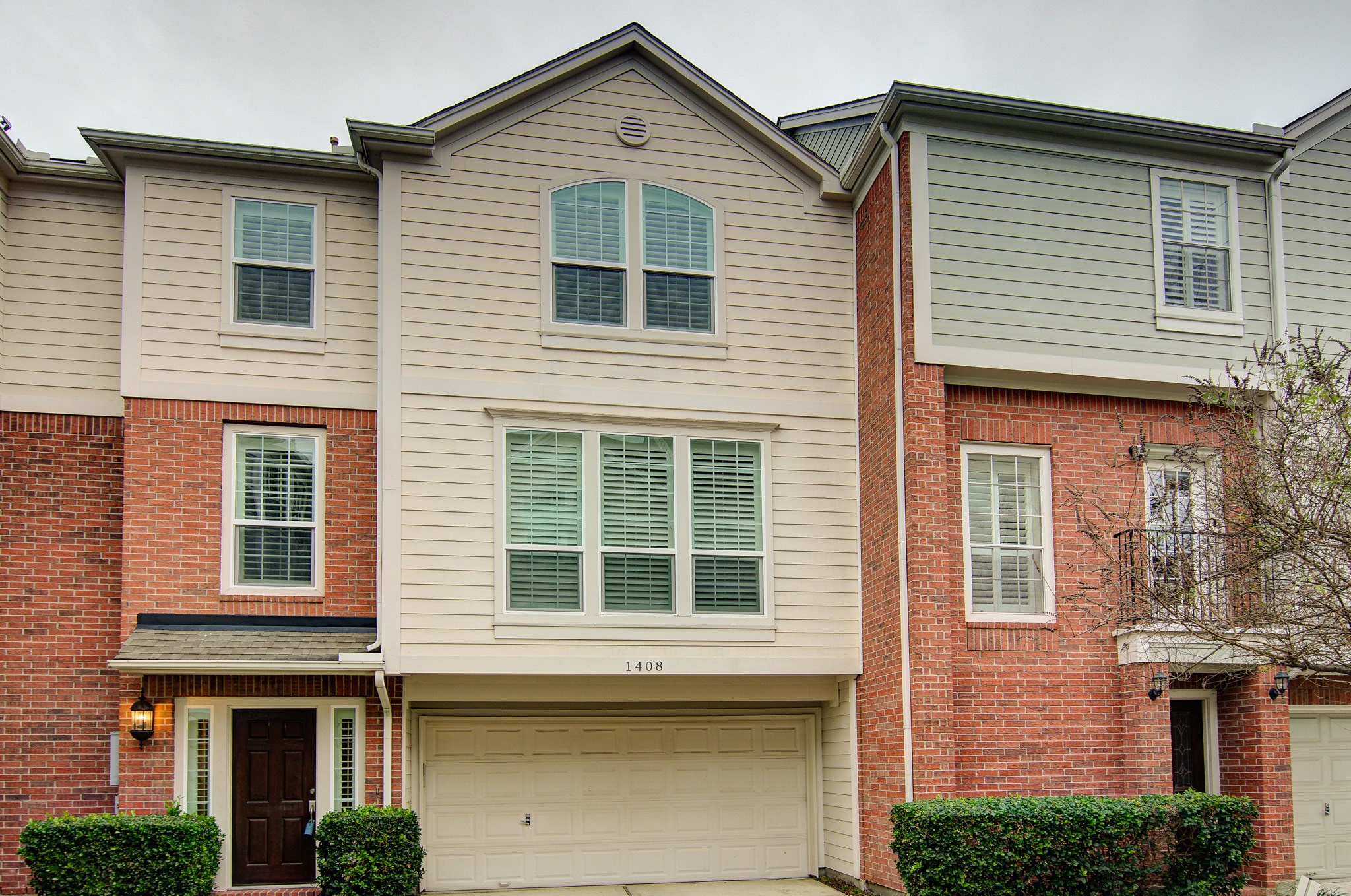 1408 West Webster Street Houston, TX 77019 - Photo 35 of 46 a front view of a house