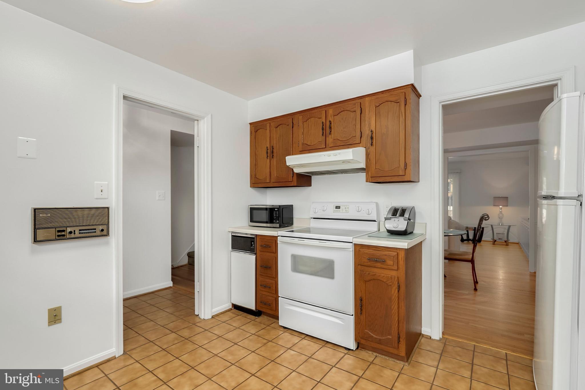 7042 Leestone Street Springfield, VA 22151 - Photo 17 of 43