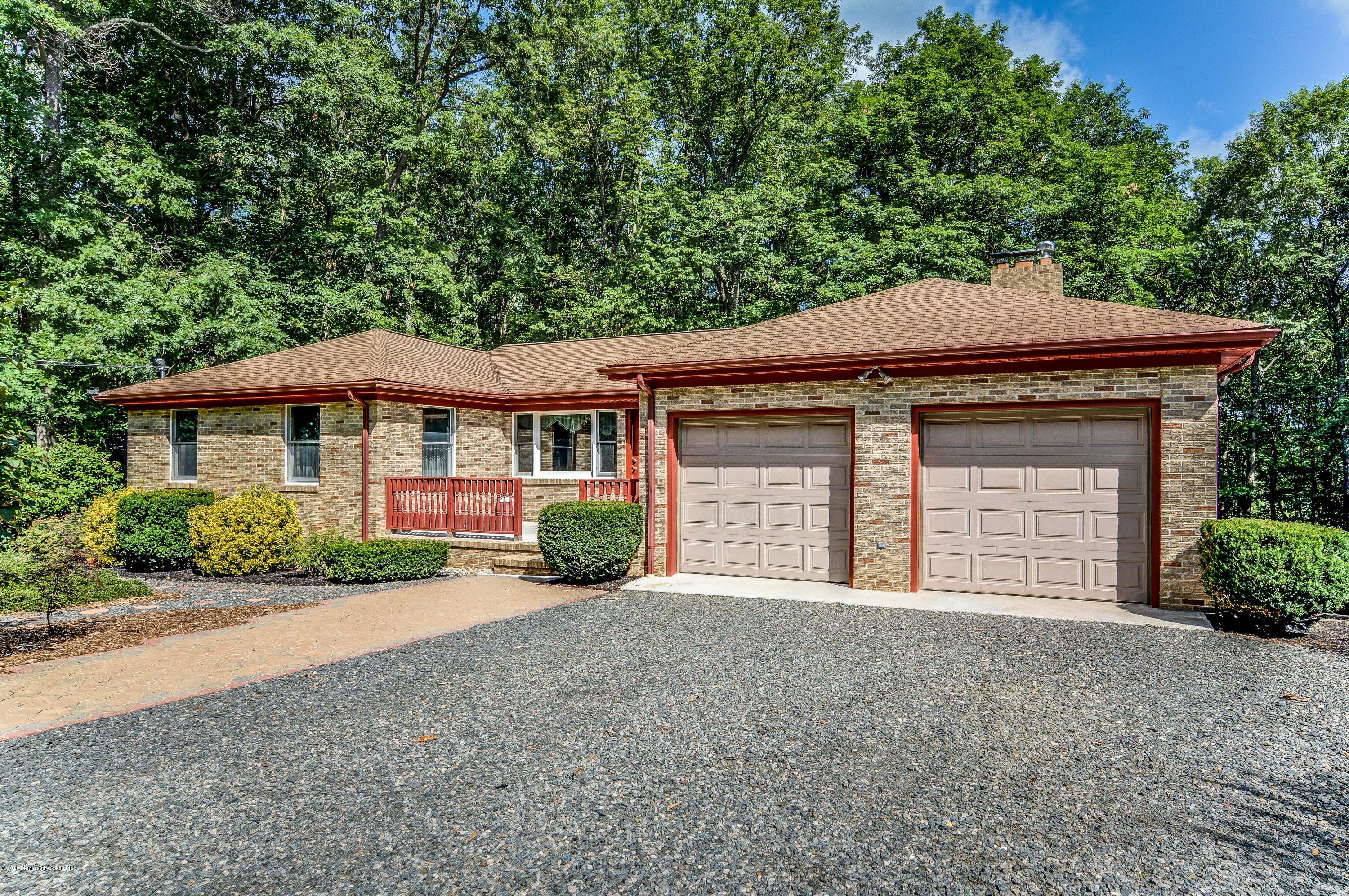 4 Stone Hill Road Allentown, NJ 08501 - Photo 1 of 27 001_Front View
