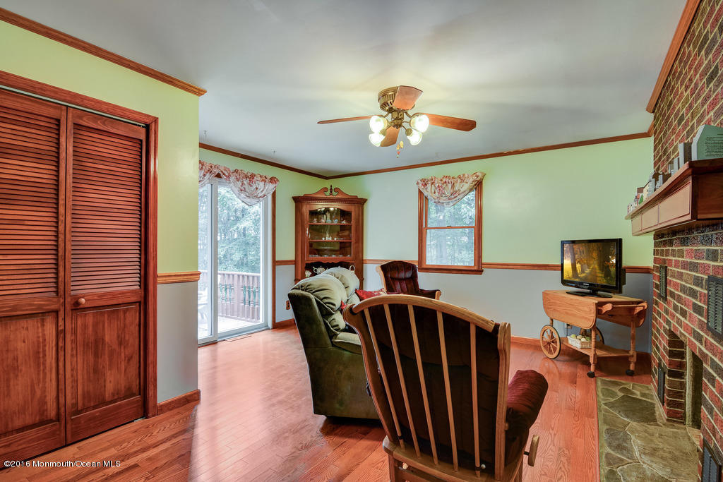 4 Stone Hill Road Allentown, NJ 08501 - Photo 11 of 27 009_Family Room